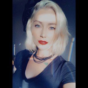 Meet your Posher, Nichole